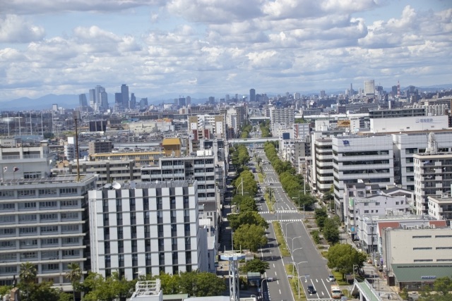 名古屋市港区から望む市街地